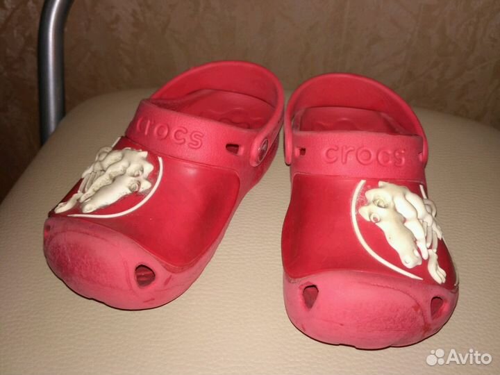 Детские тапки crocs