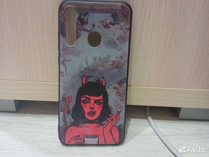 Чехлы на телефон