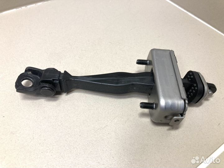 Ограничитель задней двери Chery Tiggo 4