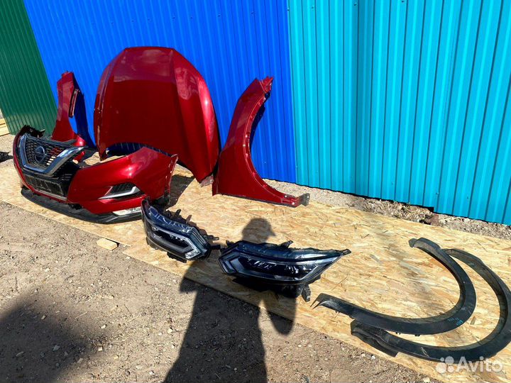 Передняя часть авто Nissan Qashqai J11