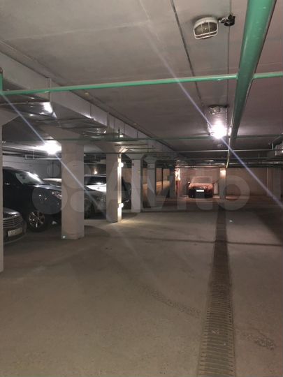 Машиноместо, 18 м²