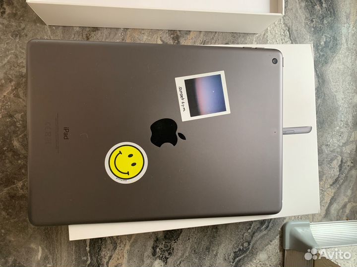 iPad с клавиатурой Logitech