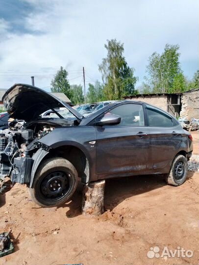 Плафон салона задний Hyundai Solaris G4FC 2013