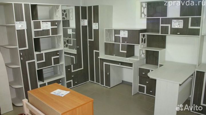 Письменный стол новый