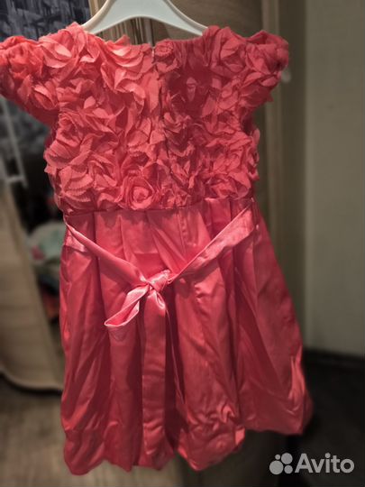Нарядное платье для девочки 98- 104