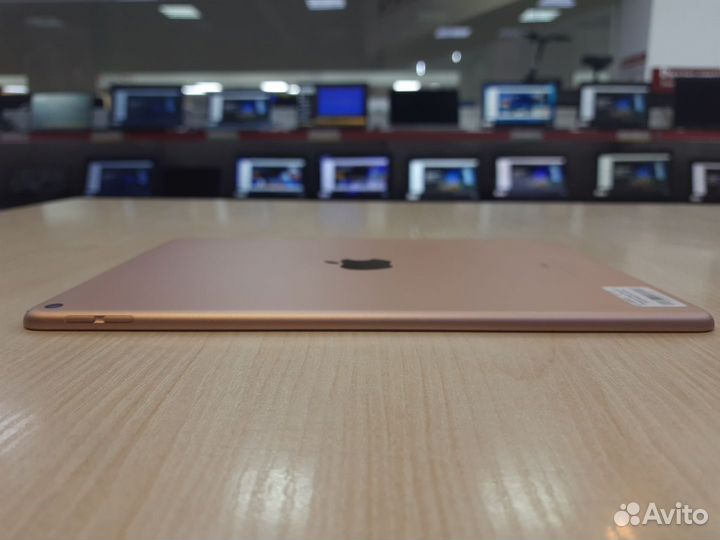 Витринный Планшет Apple iPad Air 3 2019 64Gb Золот