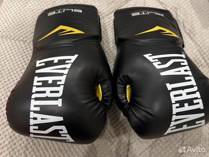 Боксерские перчатки everlast 8oz