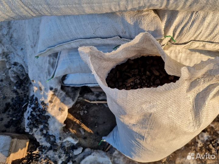 Уголь в мешках