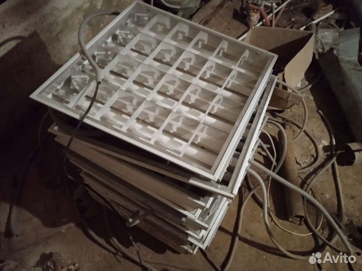 Светильник потолочный