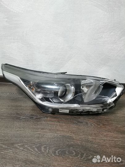 Фара передняя левая на kia ceed 3