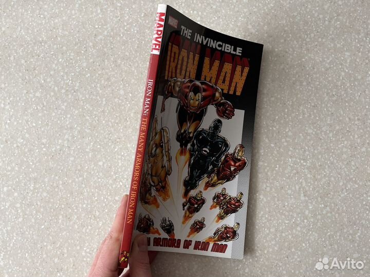 Книга комиксов Iron Man на английском