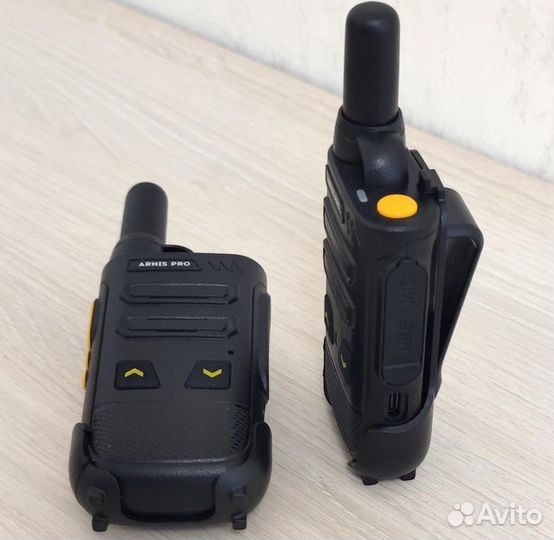 Рация с наушником, радиостанция с гарнитурой