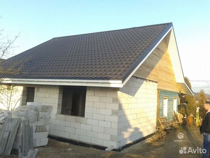 Бригада строителей