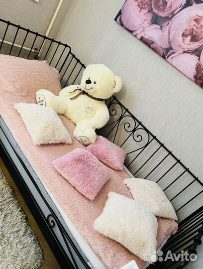 Подушки меховые hoff