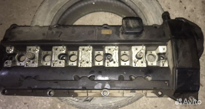 Крышка клапанов е39 M52