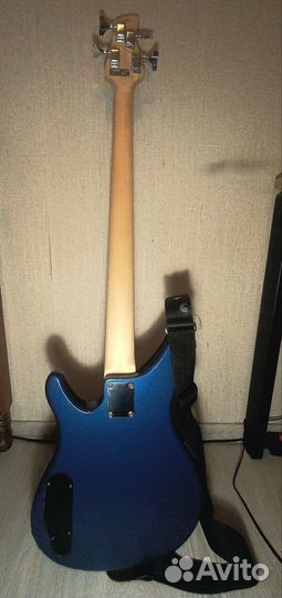 Бас гитара Yamaha