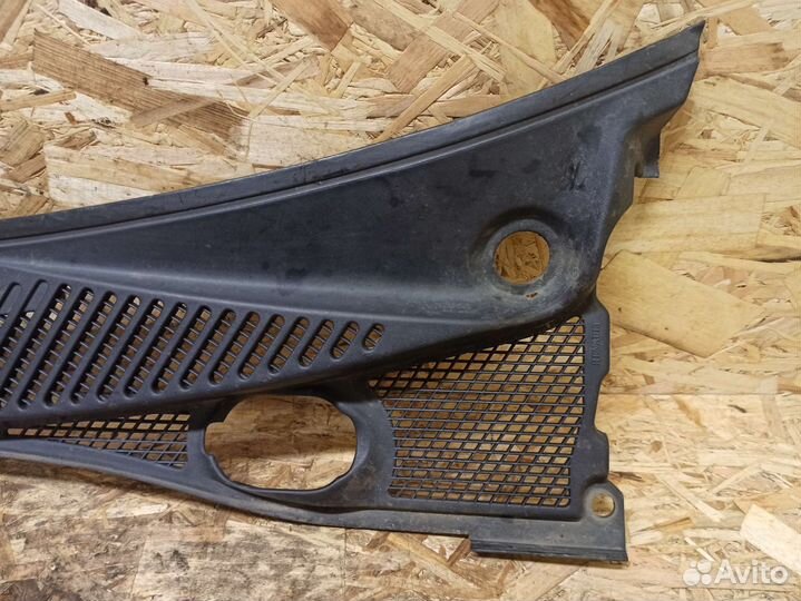 Жабо Renault Symbol