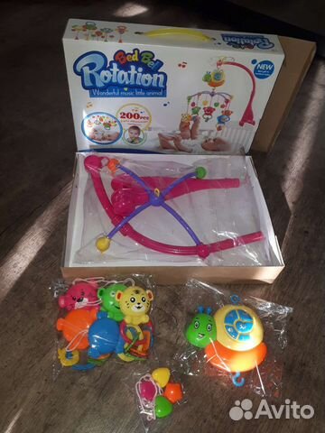 Музыкальный мобиль на кроватку