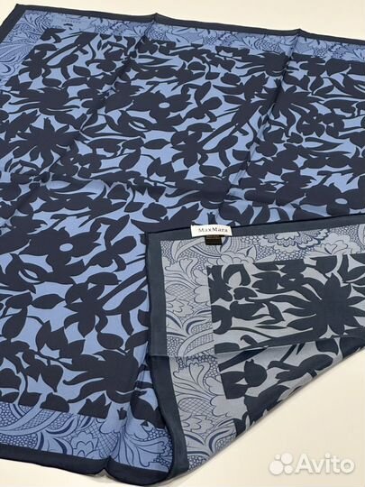 Платок Max Mara в упаковке