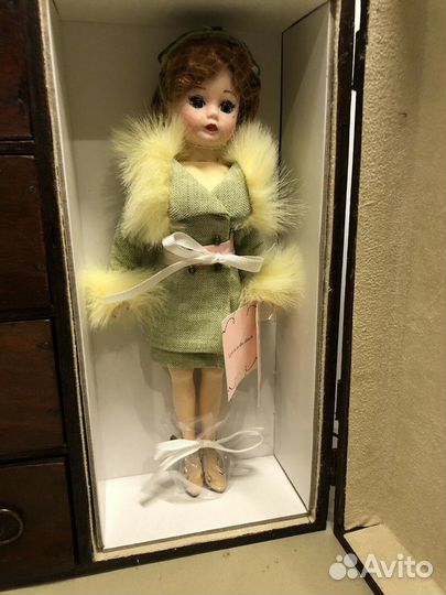 Кукла Madame Alecsander 1920's Cissette Trunk Set