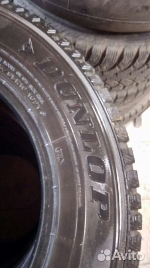 Dunlop SP Winter Ice 01 215/65 R16 102T