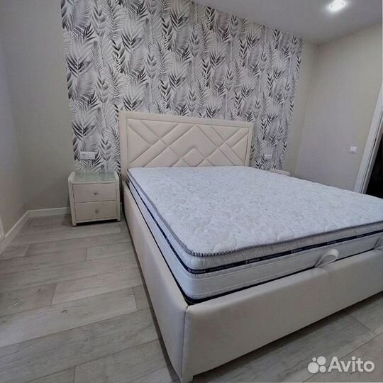 Кровать двуспальная