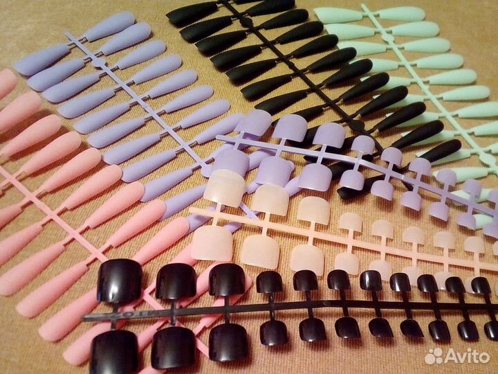 Накладные ногти для ног и рук