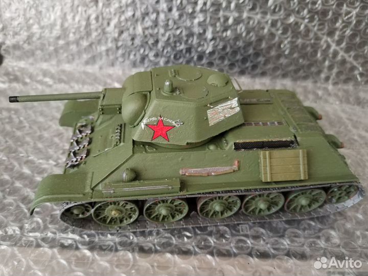 Модель танка Т-34 -76 1943 г. (1:35)