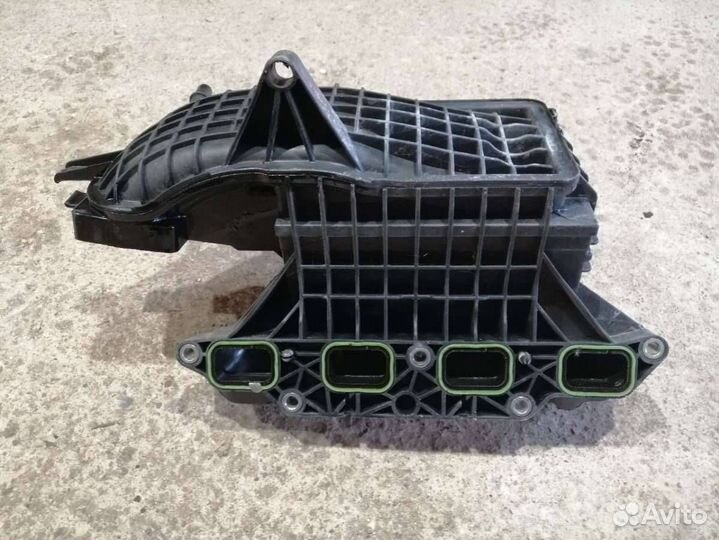 Впускной коллектор Skoda Octavia 2 (A5) рест. 2011