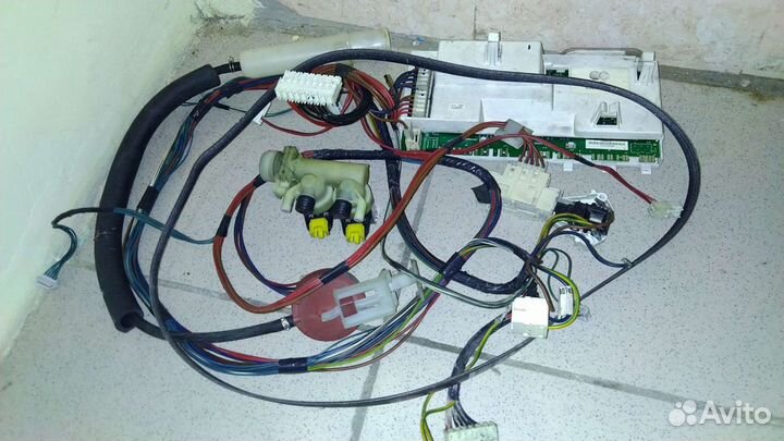 Запчасти к стиральной машине ariston AVD 107