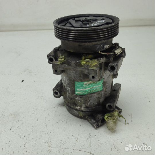 Компрессор кондиционера Renault Logan 1 2004