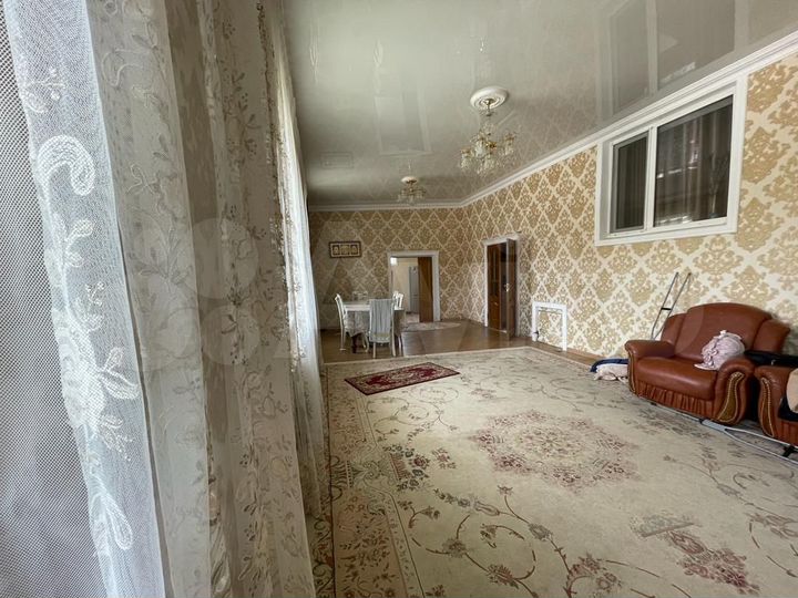 Дом 256 м² на участке 6 сот.