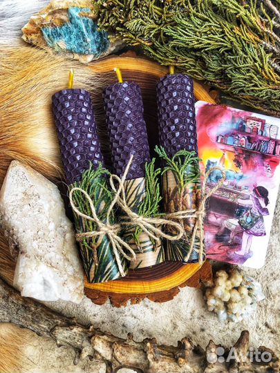 Свечи из вощины фиолетовая