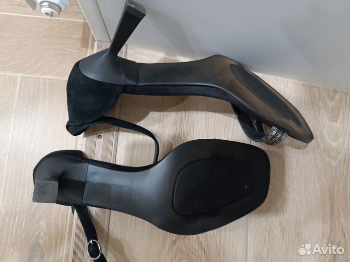 Босоножки женские 39 размер