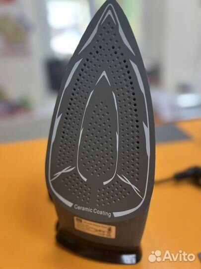 Электрический паровой утюг новый R.1245G RAF