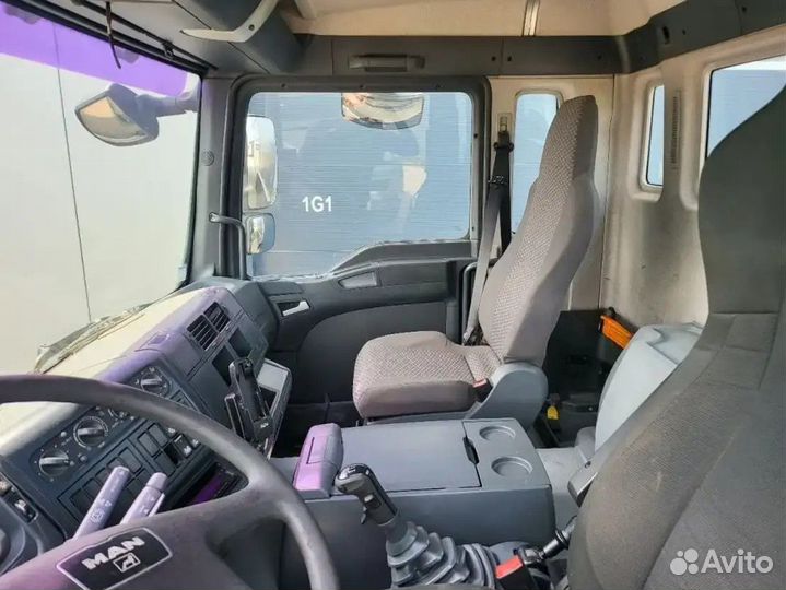 В разборке грузовик MAN, TGA 2000-2008