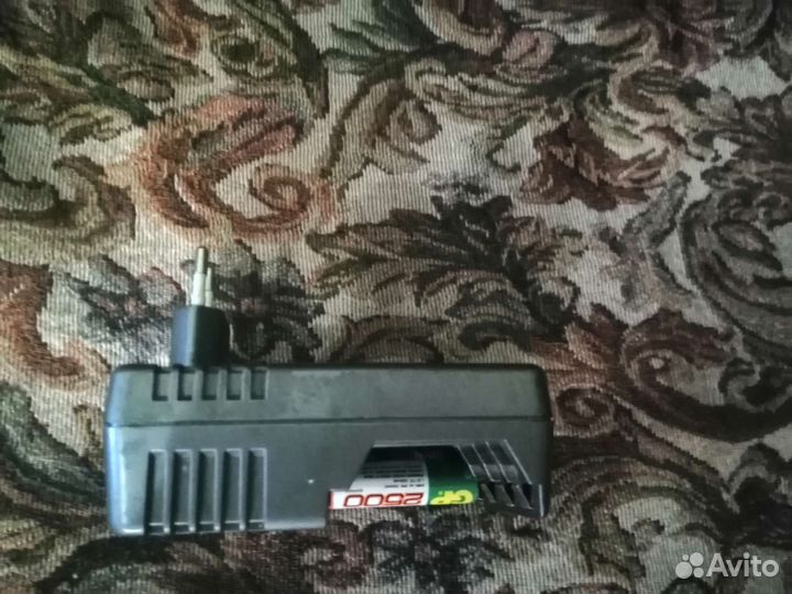 Зарядное устройство для аккумуляторных батареек