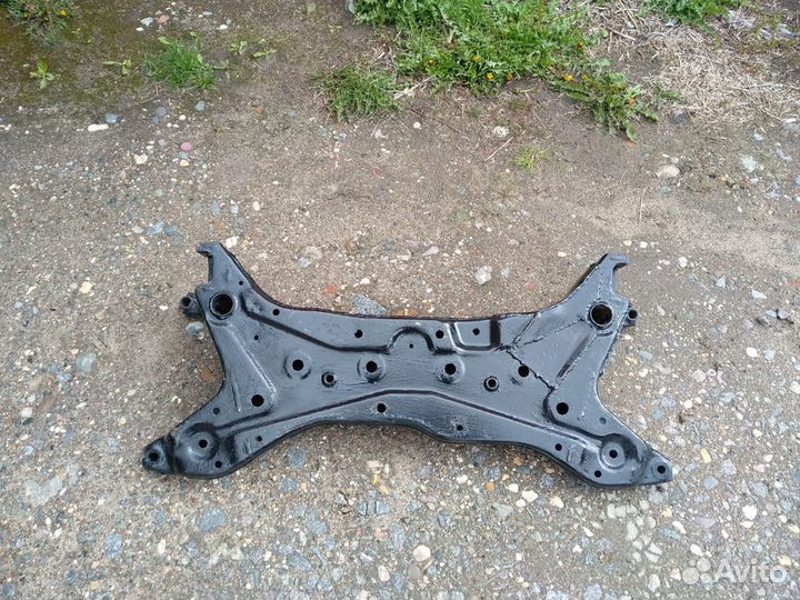 Подрамник подмоторная балк Mitsubishi Outlander XL