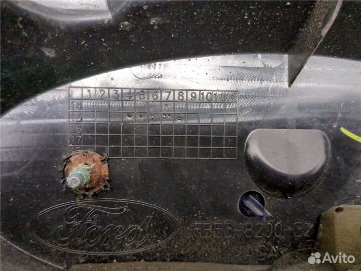 Решетка радиатора Ford Explorer, 2016