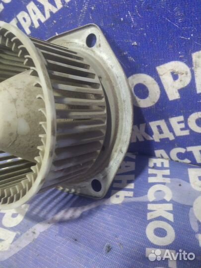 Моторчик печки Mitsubishi Pajero 3 внедорожник