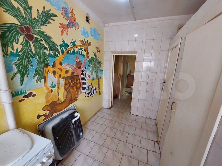 Комната 18 м² в > 9-к., 4/5 эт.