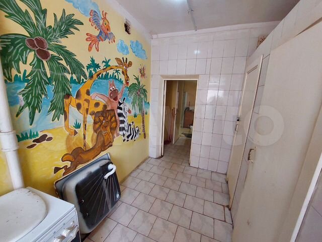 Комната 18 м² в > 9-к., 4/5 эт.