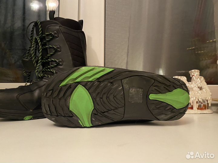 Ботинки для сноуборда Deeluxe