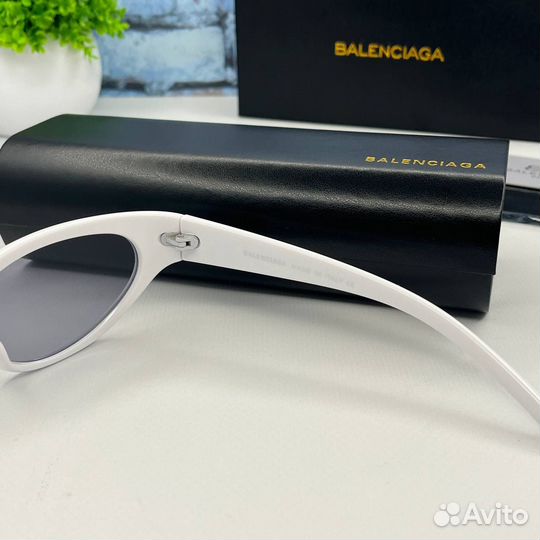 Солнцезащитные очки balenciaga