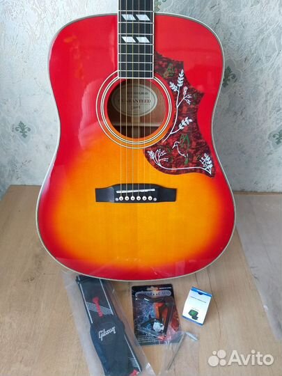 Новая акустическая гитара Gibson Hummingbird+чехол