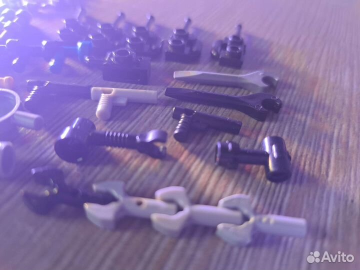 Детали для человечков lego все по 15