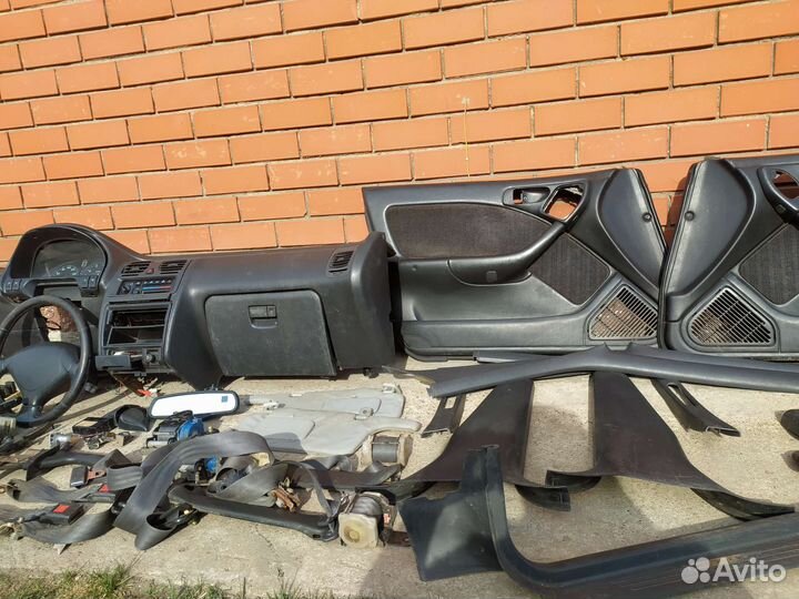 Пластик салона Subaru Legacy BG5