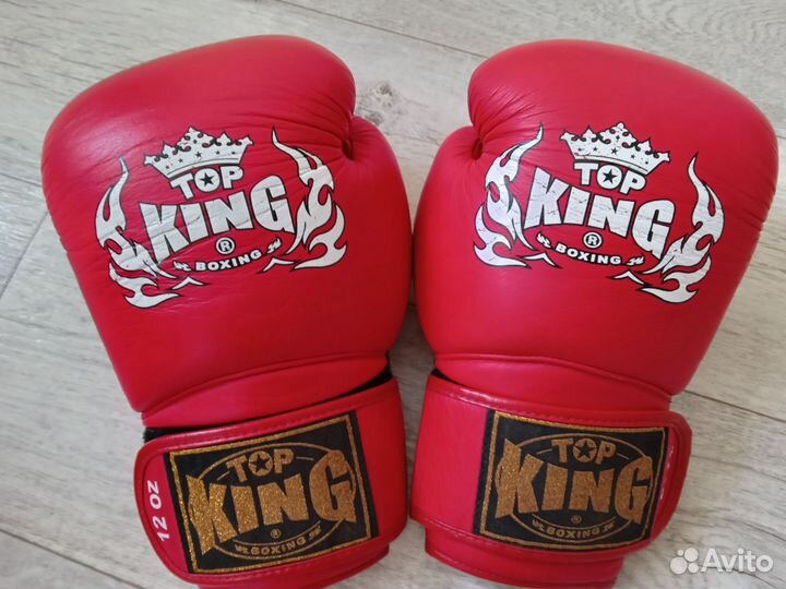 Шлем и боксерские перчатки 12 oz top king