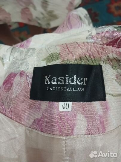 Костюм женский новый 40р