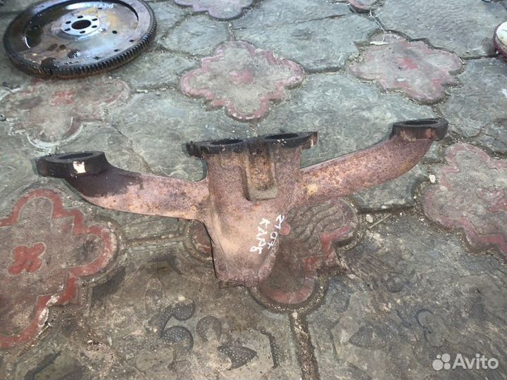 Коллектор выпускной Ваз(Lada) 2107 карбюратор 2004